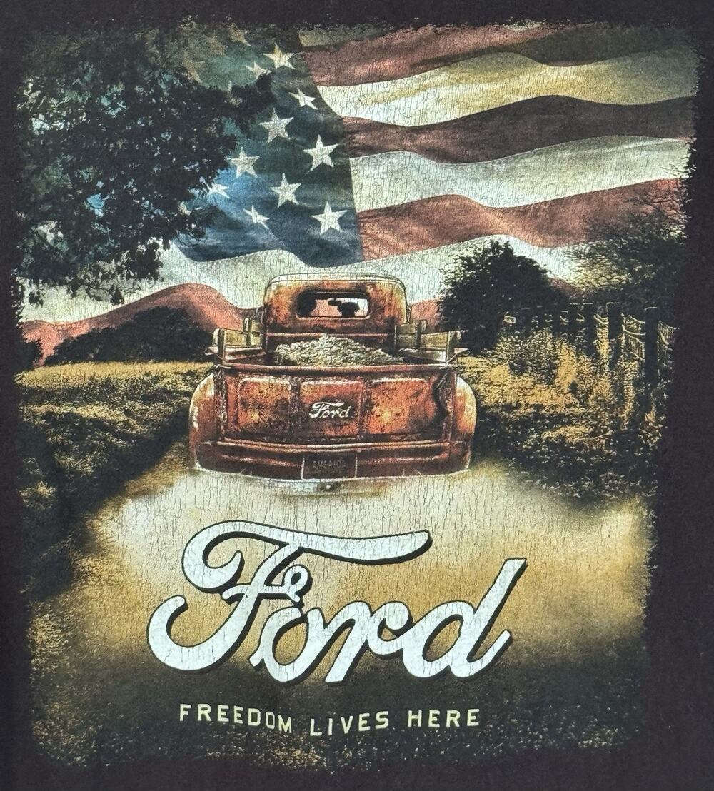 Ford Vintage truck Men’s Graphic T-shirt Short Sleeve Size XL